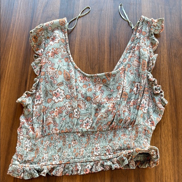 Floral Ruffle Top - Picture 3 of 3